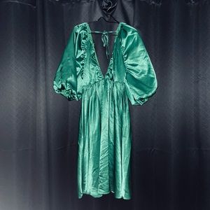 Love this dress🦖💚